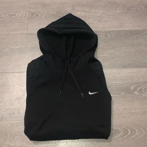 Women’s Nike Therma fit hoodie